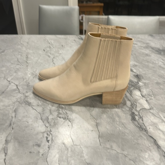 Rag&Bone Crème Suede Booties - Picture 2 of 2